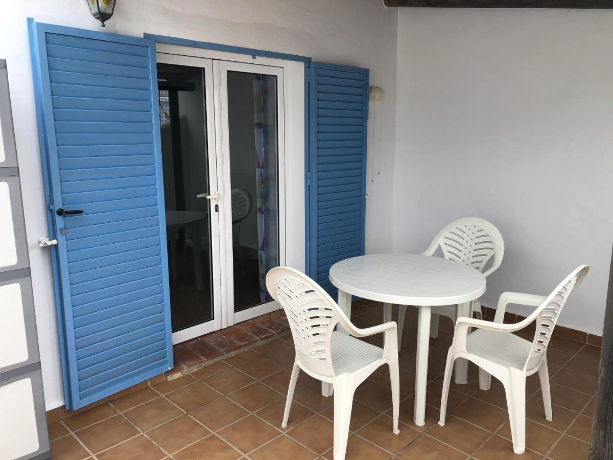 Apartamentos Cala Isabel Zahora Luaran gambar