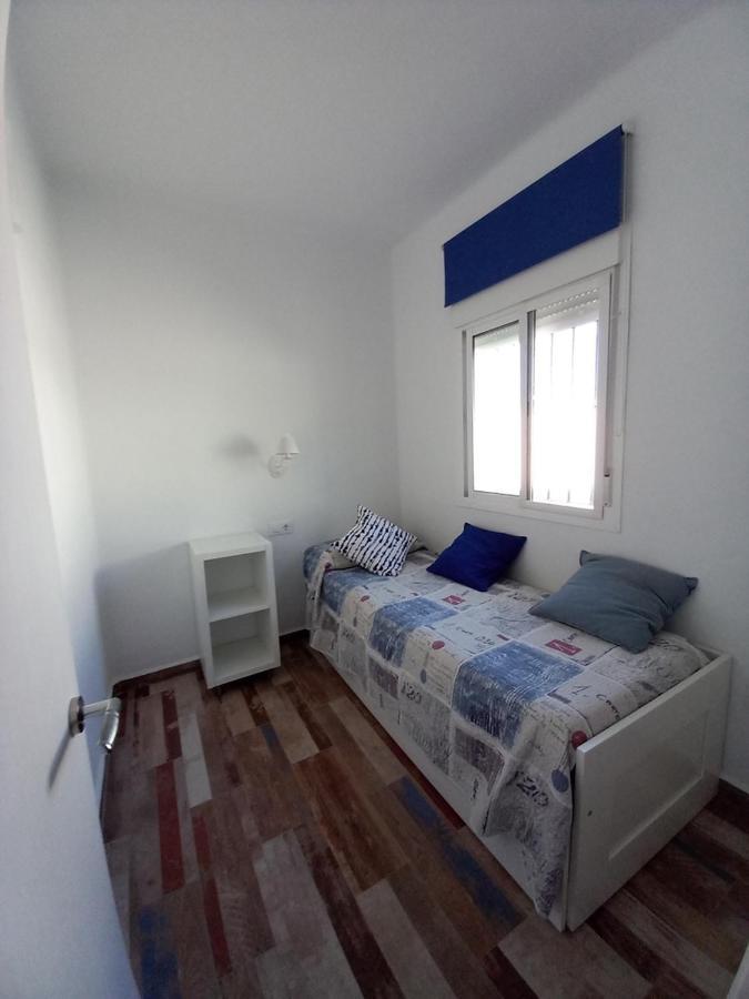 Apartamentos Cala Isabel Zahora Luaran gambar
