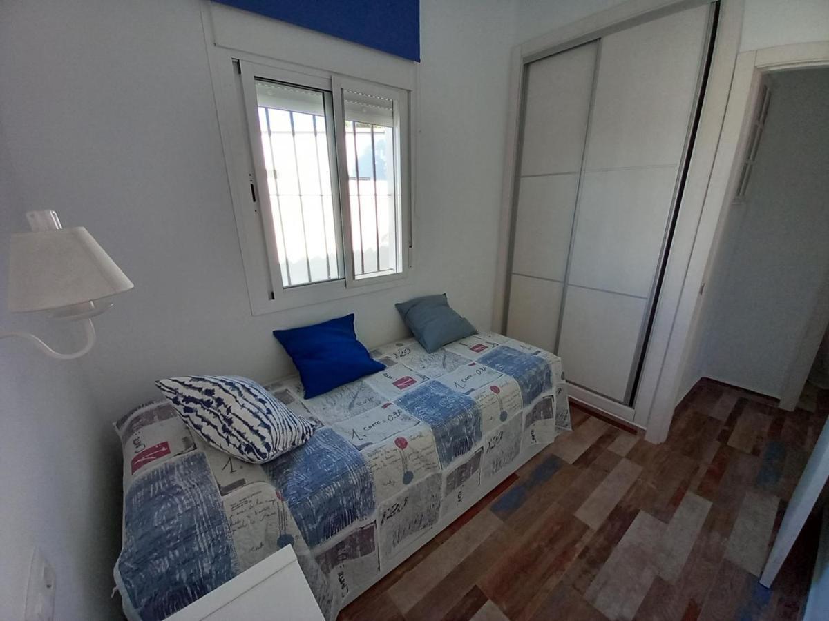 Apartamentos Cala Isabel Zahora Luaran gambar