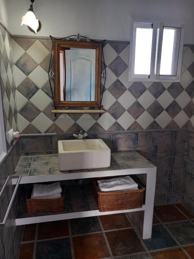 Apartamentos Cala Isabel Zahora Luaran gambar